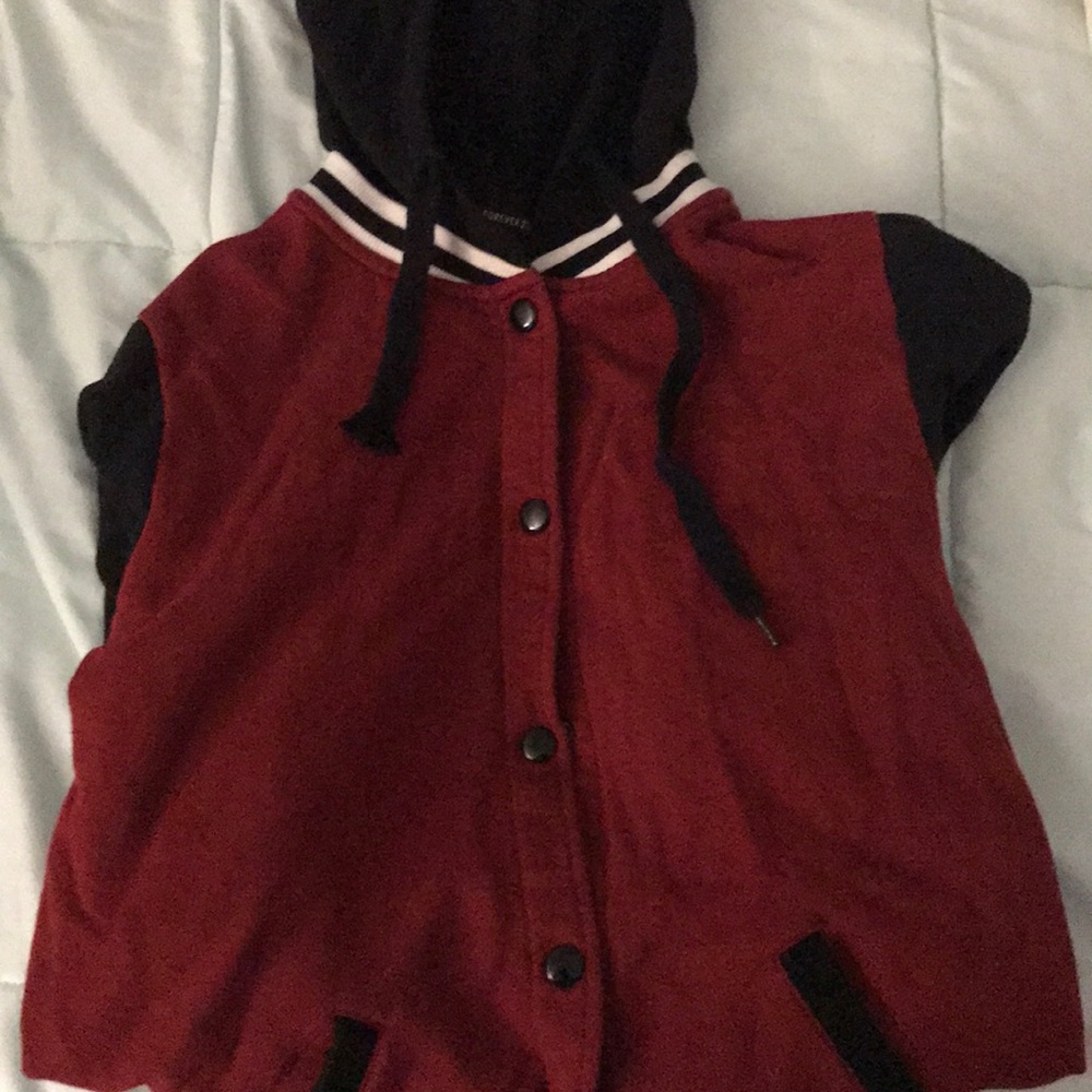 Deep red varsity sweater perfect for fall 🍁💝💞